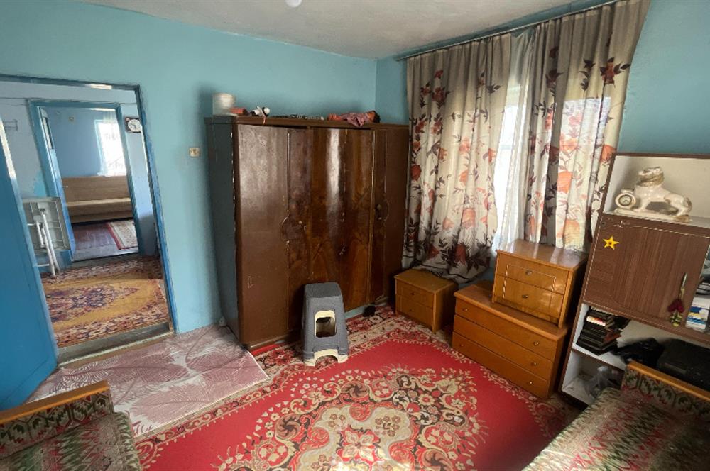 CENTURY21 BAL’DAN  YENİKÖY SATILIK KÖY EVİ VE ARSA
