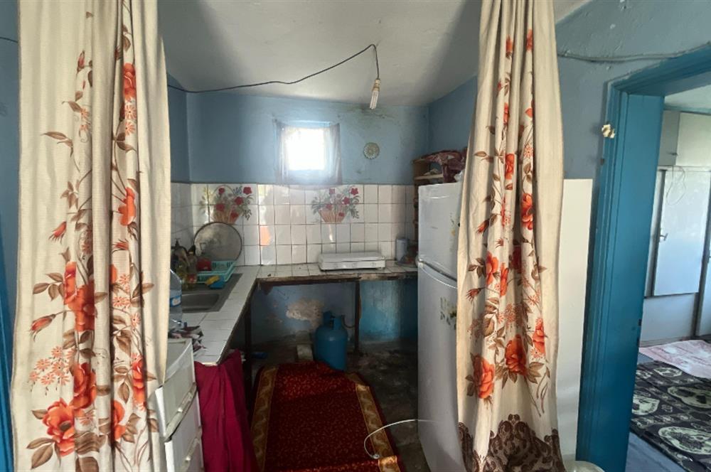 CENTURY21 BAL’DAN  YENİKÖY SATILIK KÖY EVİ VE ARSA