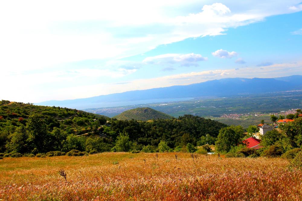 Burhaniye Çallı Mahallesinde Full Deniz ve Körfez Manzaralı Bahçe