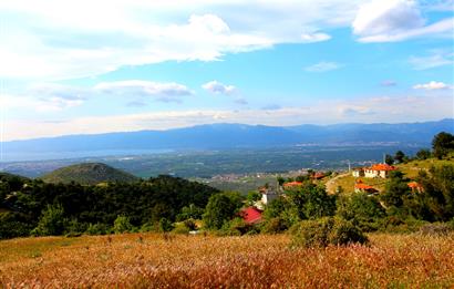 Burhaniye Çallı Mahallesinde Full Deniz ve Körfez Manzaralı Bahçe