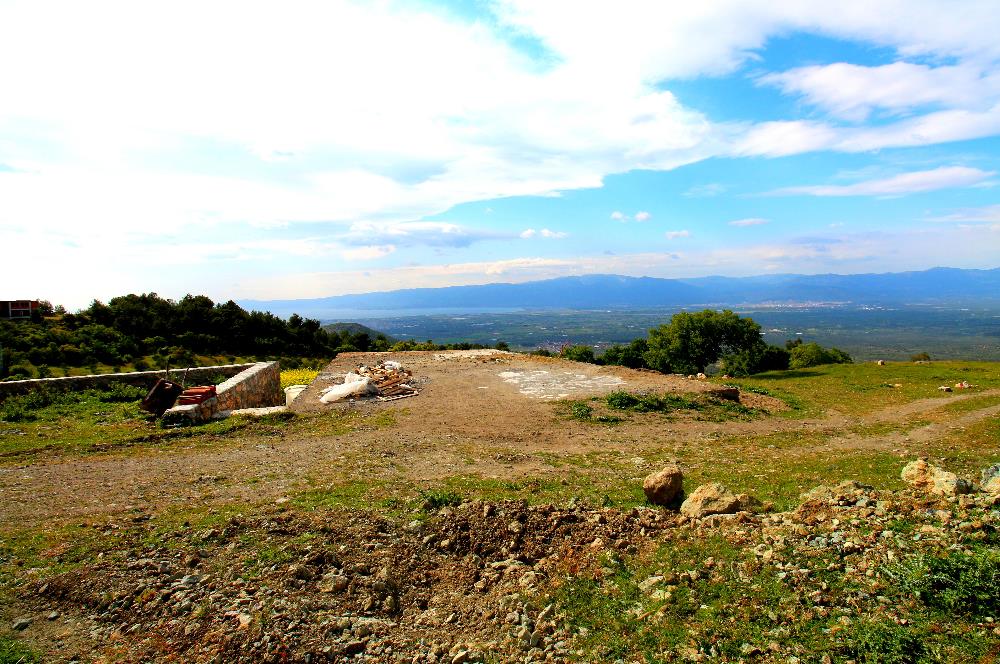 Burhaniye Çallı Mahallesinde Full Deniz ve Körfez Manzaralı Bahçe