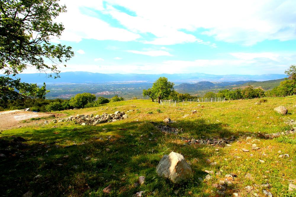 Burhaniye Çallı Mahallesinde Full Deniz ve Körfez Manzaralı Bahçe