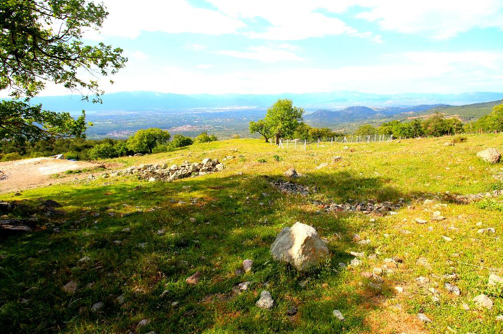 Burhaniye Çallı Mahallesinde Full Deniz ve Körfez Manzaralı Bahçe