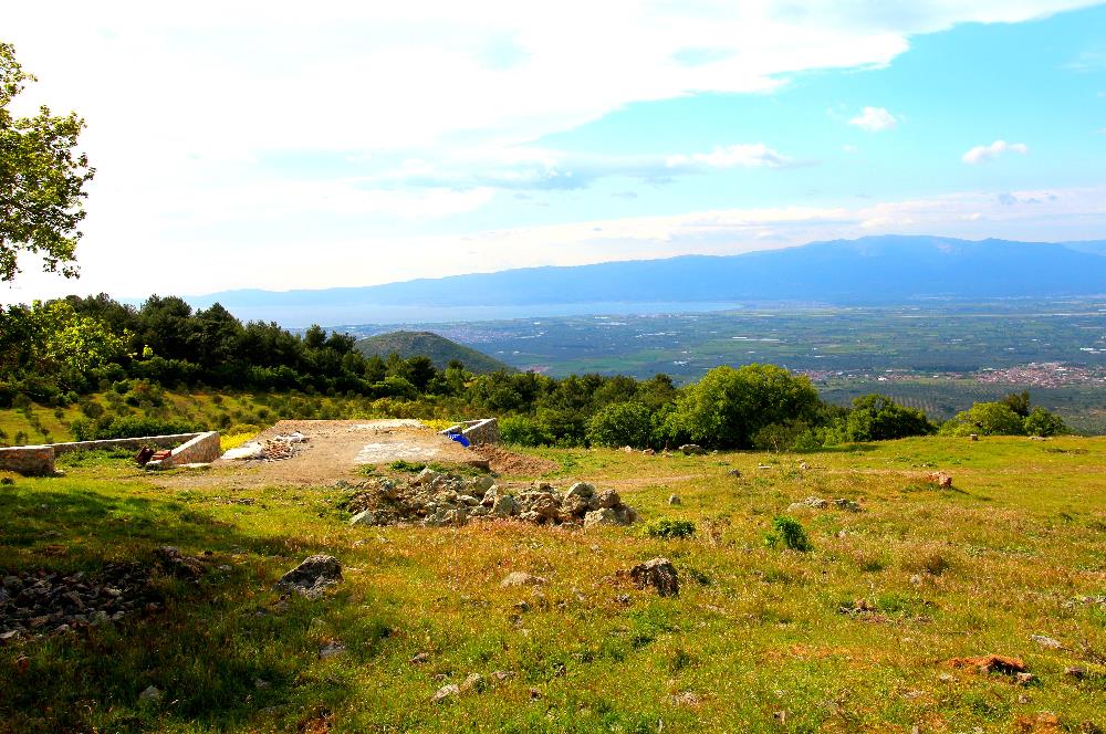 Burhaniye Çallı Mahallesinde Full Deniz ve Körfez Manzaralı Bahçe