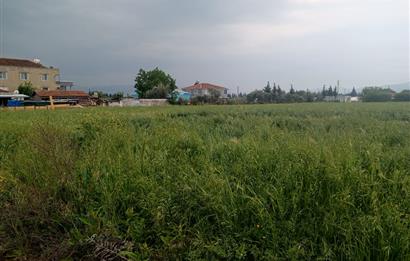 Menderes Develi Köyünde Satılık Tarla 