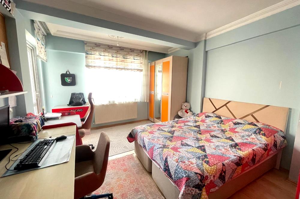 İSTİKLAL MAHALLESİ'NDE SATILIK TEK DAİRE FİYATINA İKİ DAİRE