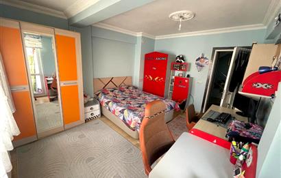 İSTİKLAL MAHALLESİ'NDE SATILIK TEK DAİRE FİYATINA İKİ DAİRE