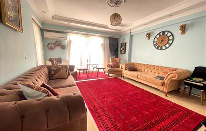 İSTİKLAL MAHALLESİ'NDE SATILIK TEK DAİRE FİYATINA İKİ DAİRE