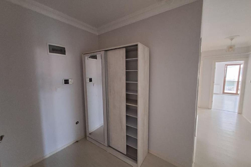 KÖRFEZ YARIMCA ATALAR MAH. CADDE ÜSTÜ SATILIK ARAKAT 3+1 DAİRE