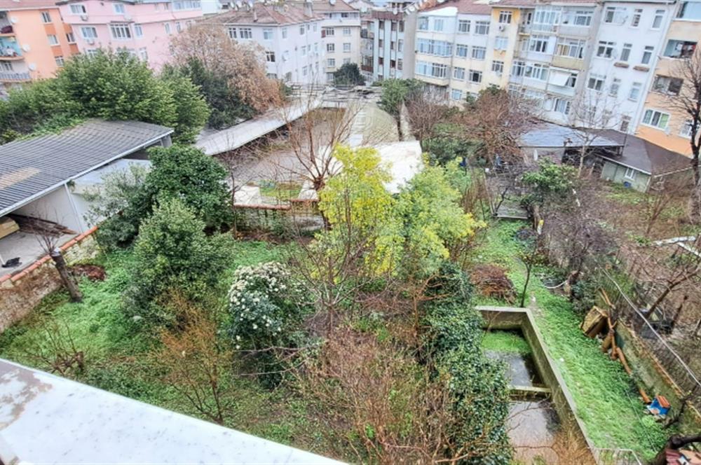 Üsküdar'da Merkezi Konumda, Cadde Üstü , Krediye Uygun Satılık!
