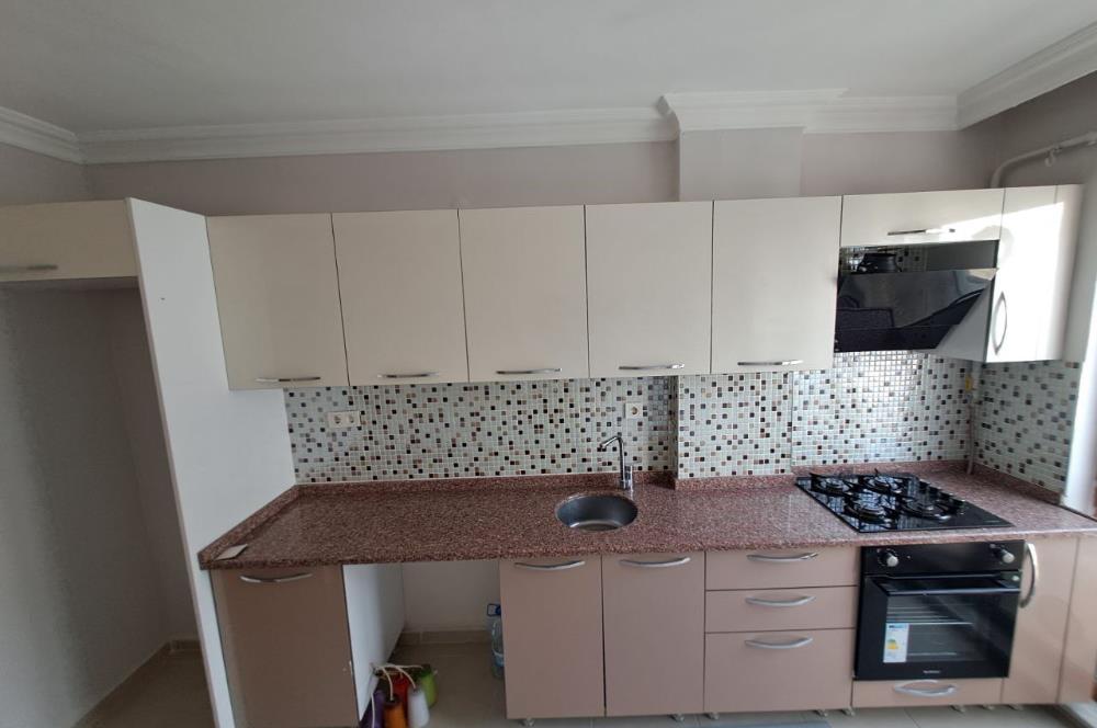 KÖRFEZ YARIMCA ATALAR MAH. CADDE ÜSTÜ SATILIK ARAKAT 3+1 DAİRE