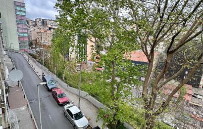 KURTULUŞ DERİCİLER SOKAKTA 2,5+1 KİRALIK DAİRE