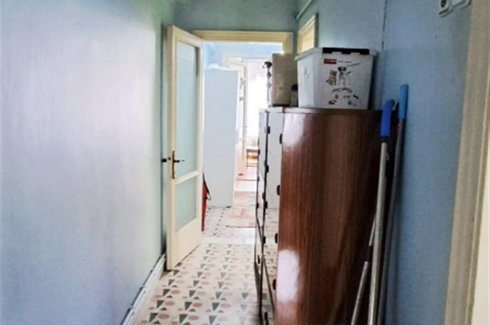Üsküdar'da Merkezi Konumda, Cadde Üstü , Krediye Uygun Satılık!