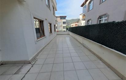 KÖRFEZ YARIMCA ATALAR MAH. CADDE ÜSTÜ SATILIK ARAKAT 3+1 DAİRE