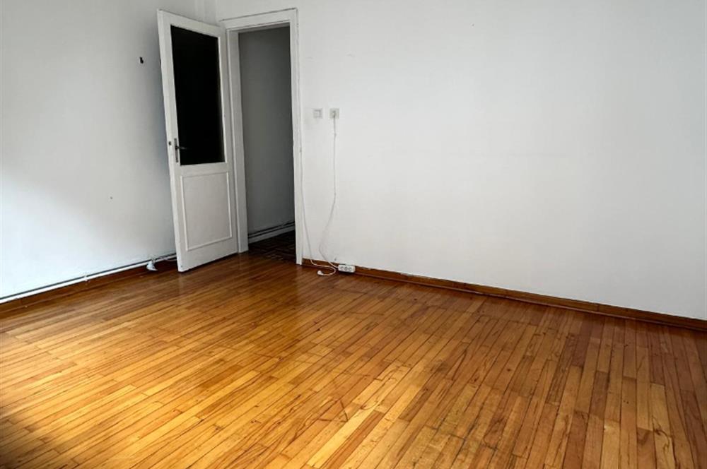 KURTULUŞ DERİCİLER SOKAKTA 2,5+1 KİRALIK DAİRE