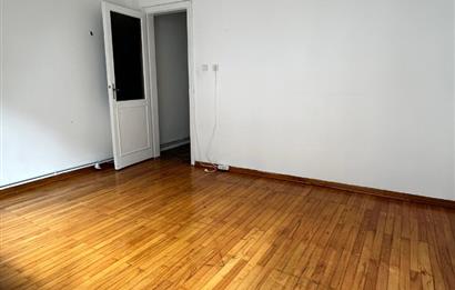 KURTULUŞ DERİCİLER SOKAKTA 2,5+1 KİRALIK DAİRE
