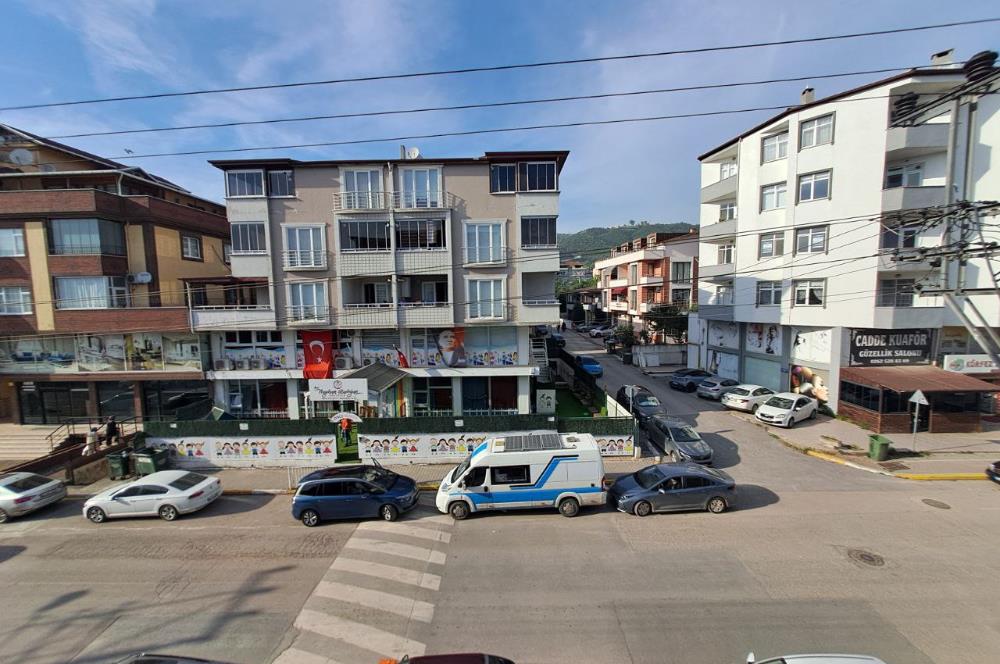 KÖRFEZ YARIMCA ATALAR MAH. CADDE ÜSTÜ SATILIK ARAKAT 3+1 DAİRE
