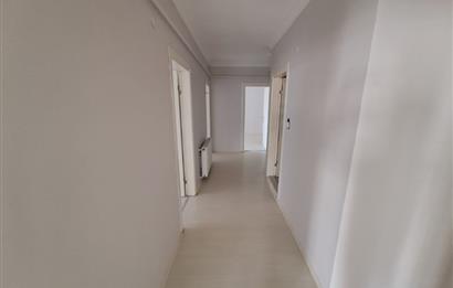 KÖRFEZ YARIMCA ATALAR MAH. CADDE ÜSTÜ SATILIK ARAKAT 3+1 DAİRE