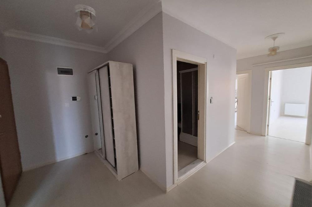 KÖRFEZ YARIMCA ATALAR MAH. CADDE ÜSTÜ SATILIK ARAKAT 3+1 DAİRE