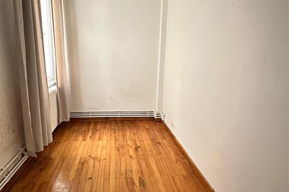 KURTULUŞ DERİCİLER SOKAKTA 2,5+1 KİRALIK DAİRE