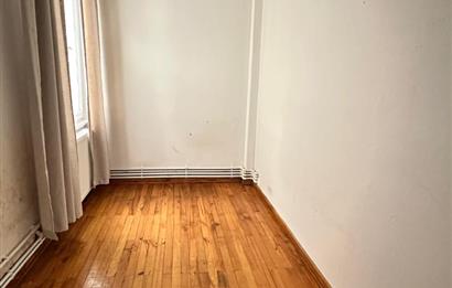 KURTULUŞ DERİCİLER SOKAKTA 2,5+1 KİRALIK DAİRE