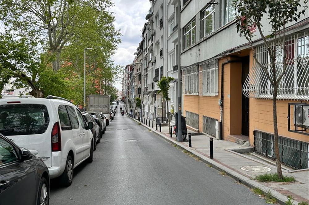 KURTULUŞ DERİCİLER SOKAKTA 2,5+1 KİRALIK DAİRE