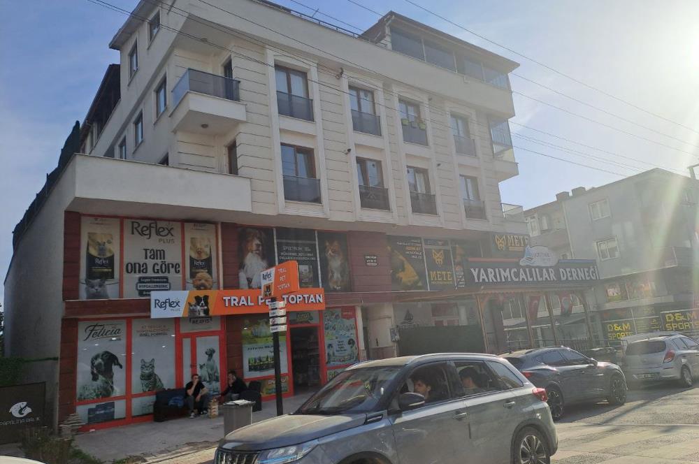 KÖRFEZ YARIMCA ATALAR MAH. CADDE ÜSTÜ SATILIK ARAKAT 3+1 DAİRE