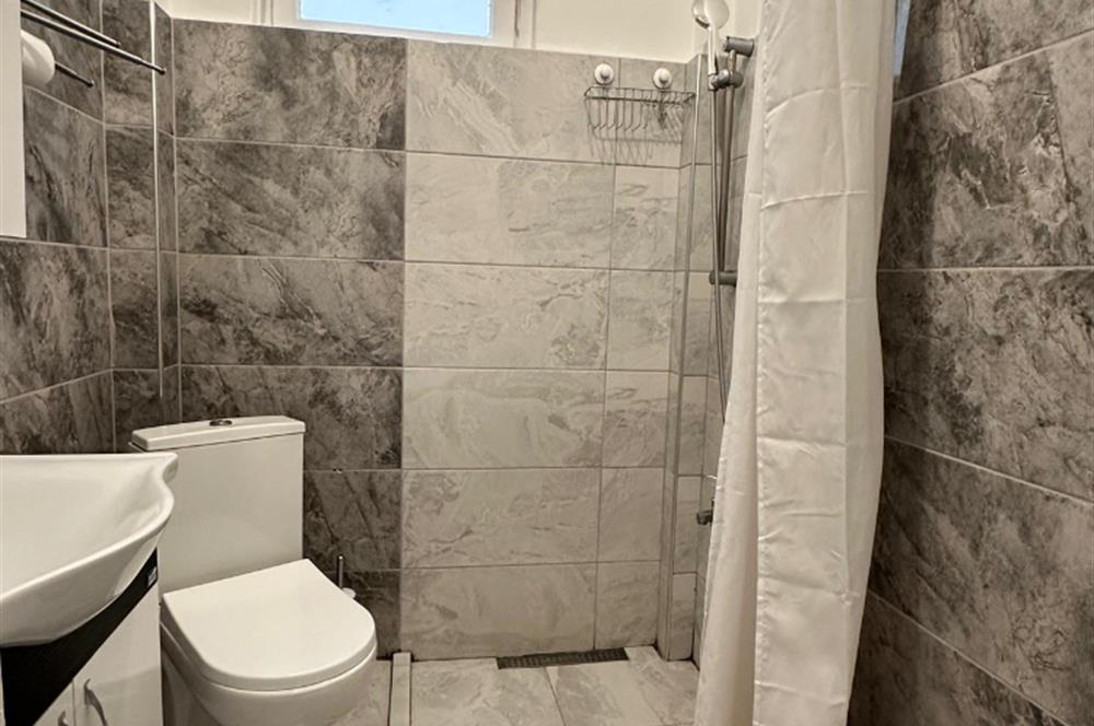 KURTULUŞ DERİCİLER SOKAKTA 2,5+1 KİRALIK DAİRE