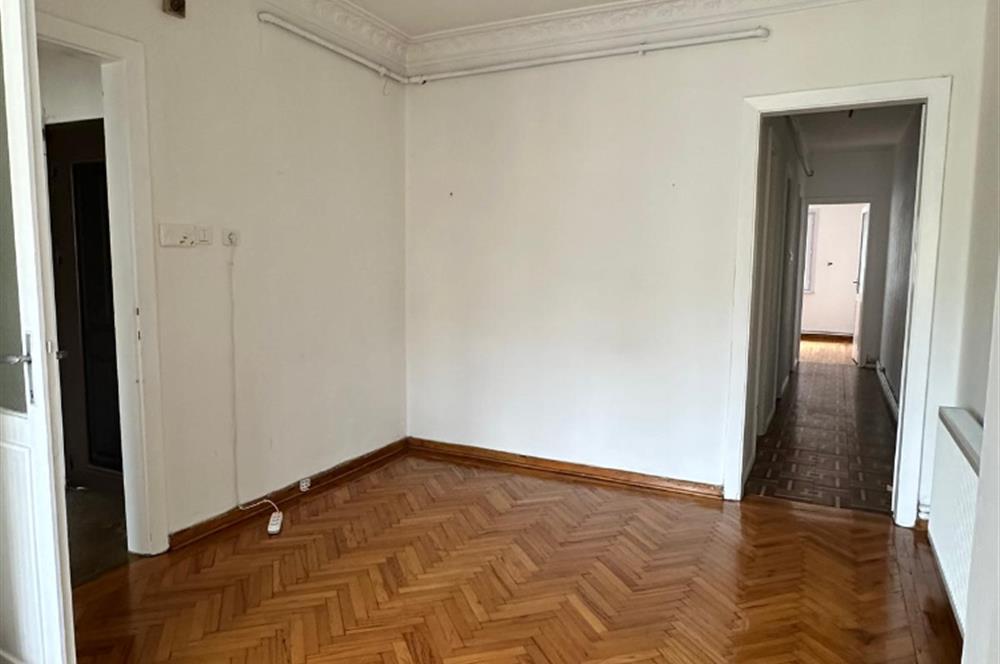 KURTULUŞ DERİCİLER SOKAKTA 2,5+1 KİRALIK DAİRE