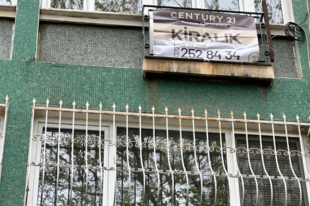 KURTULUŞ DERİCİLER SOKAKTA 2,5+1 KİRALIK DAİRE