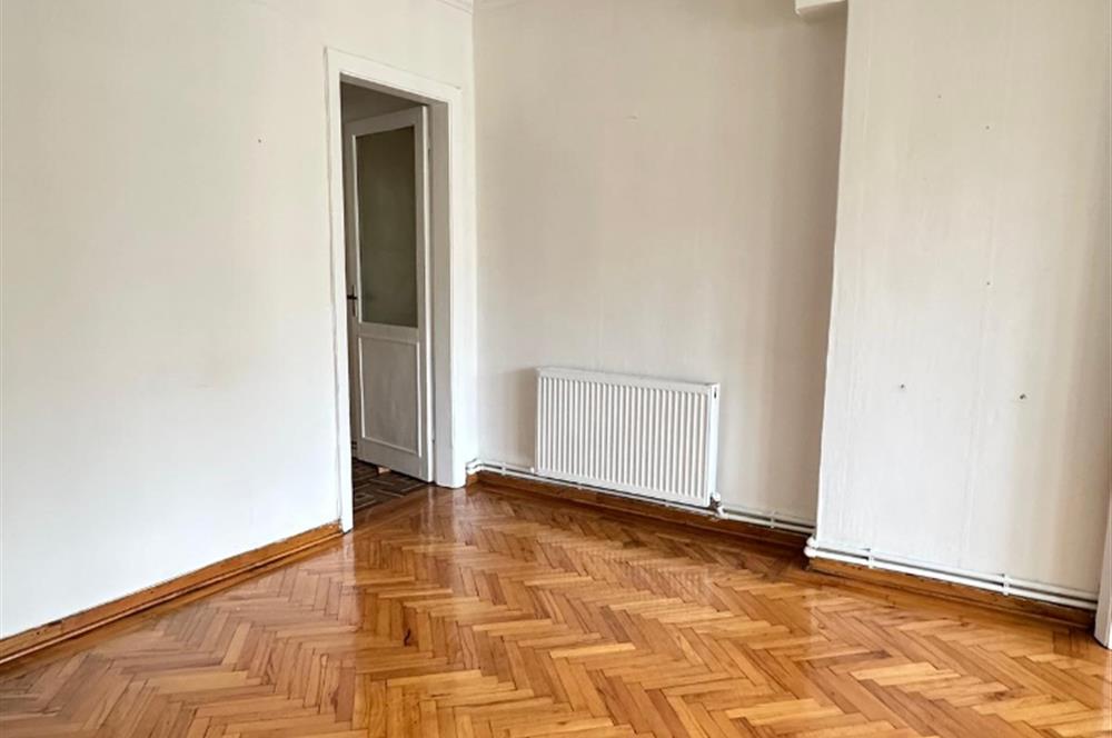 KURTULUŞ DERİCİLER SOKAKTA 2,5+1 KİRALIK DAİRE