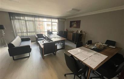 KIZILAY YEŞİLIRMAK SOKAKTA 2+1 ve SEKRETERYALI KİRALIK OFİS