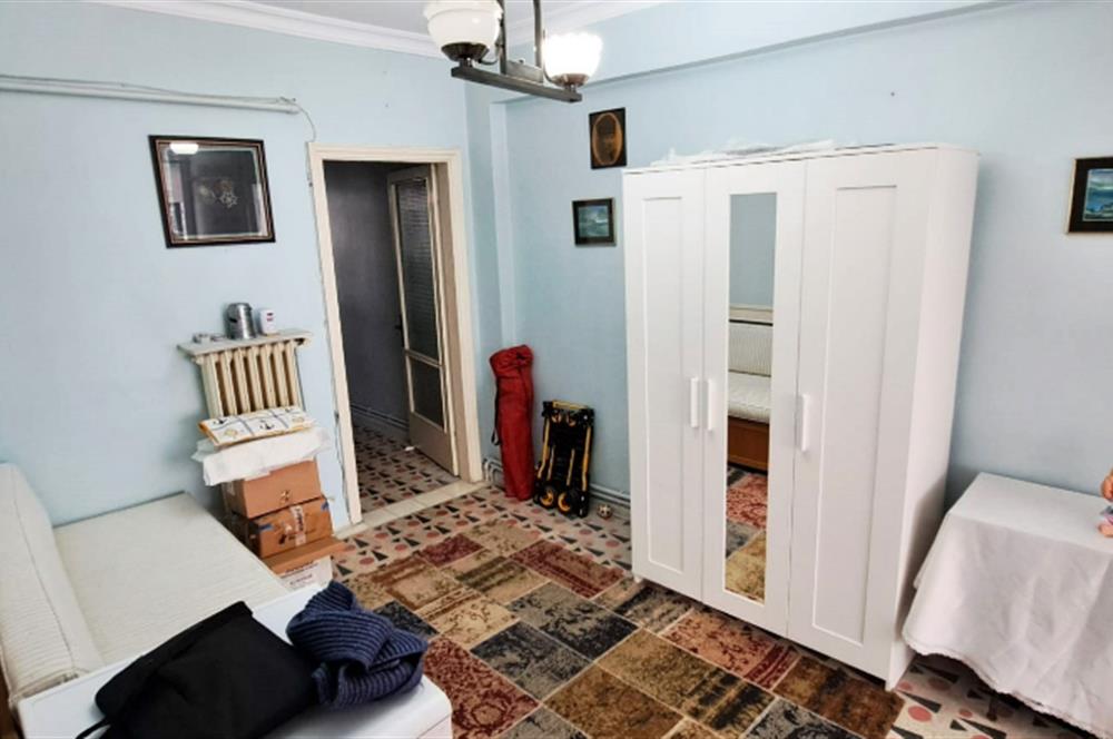Üsküdar'da Merkezi Konumda, Cadde Üstü , Krediye Uygun Satılık!