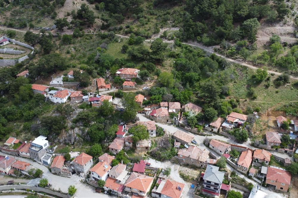 BURHANİYE SÜBEYLİDERE KÖYÜNDE 204 M2 İKİ KAT İMARLI KONUT ARSASI