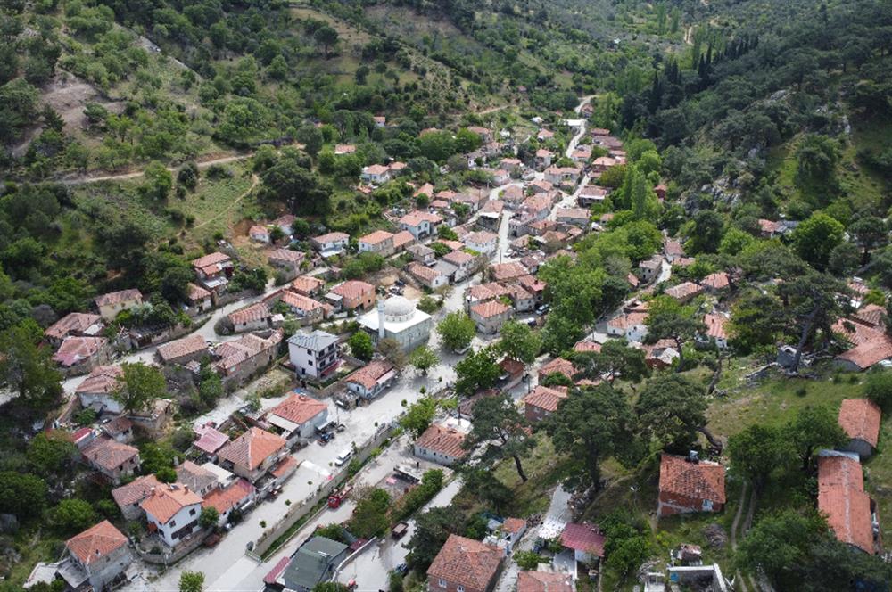 BURHANİYE SÜBEYLİDERE KÖYÜNDE 204 M2 İKİ KAT İMARLI KONUT ARSASI