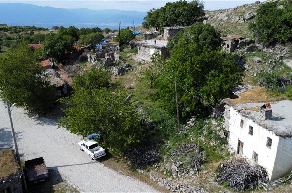 Burhaniye Kuyucak Köyünde Deniz Manzaralı Konut İmarlı Arsa