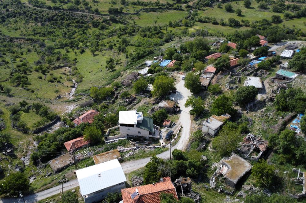 Burhaniye Kuyucak Köyünde Deniz Manzaralı Konut İmarlı Arsa