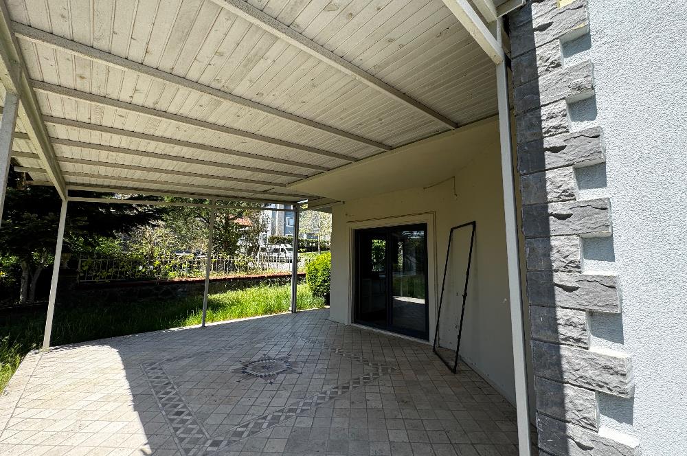 Çekmeköy 5+1 satılık bahçeli villa