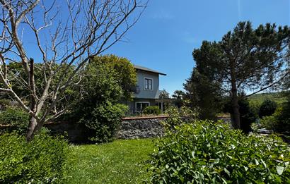Çekmeköy 5+1 satılık bahçeli villa