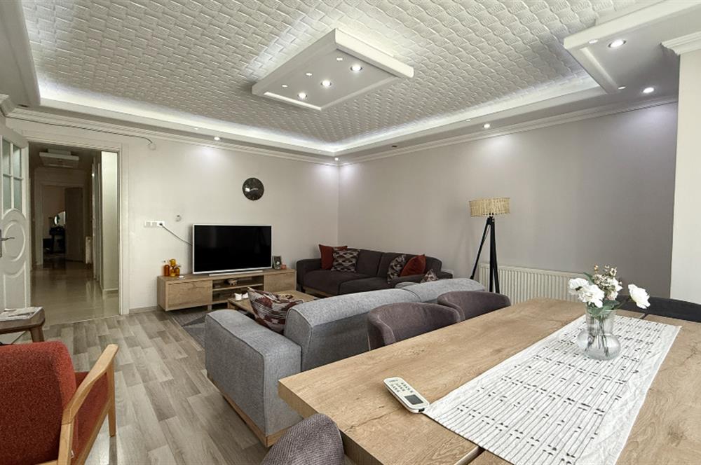 CENTURY21 BAL'DAN BAHÇELİEVLER MH. UĞUR 2 SİTESİNDE LÜKS DAİRE
