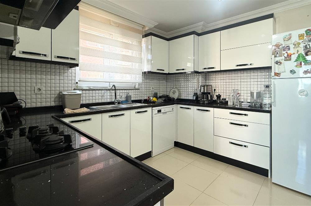CENTURY21 BAL'DAN BAHÇELİEVLER MH. UĞUR 2 SİTESİNDE LÜKS DAİRE