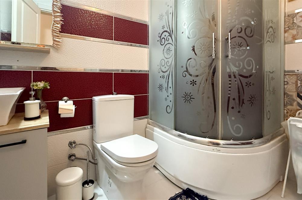 CENTURY21 BAL'DAN BAHÇELİEVLER MH. UĞUR 2 SİTESİNDE LÜKS DAİRE