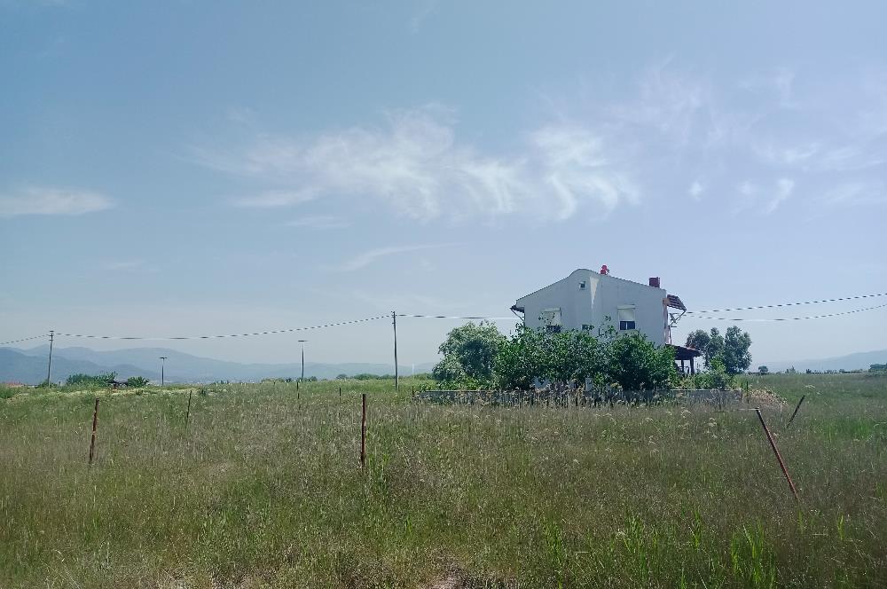 Burhaniye Çoruk'ta Satılık, Denize 500 mt Mesafede, 328 m² Arsa