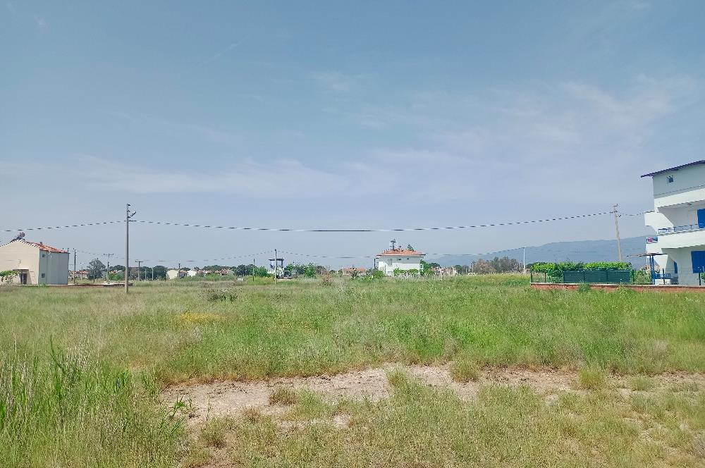 Burhaniye Çoruk'ta Satılık, Denize 500 mt Mesafede, 328 m² Arsa