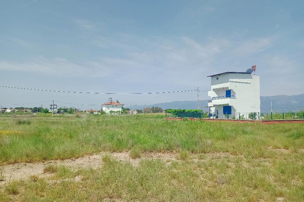 Burhaniye Çoruk'ta Satılık, Denize 500 mt Mesafede, 328 m² Arsa