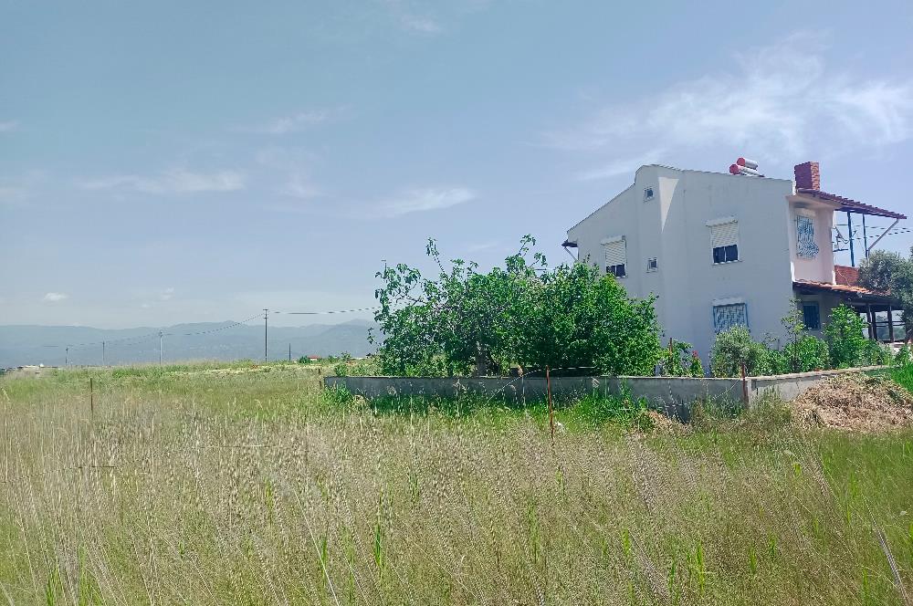 Burhaniye Çoruk'ta Satılık, Denize 500 mt Mesafede, 328 m² Arsa