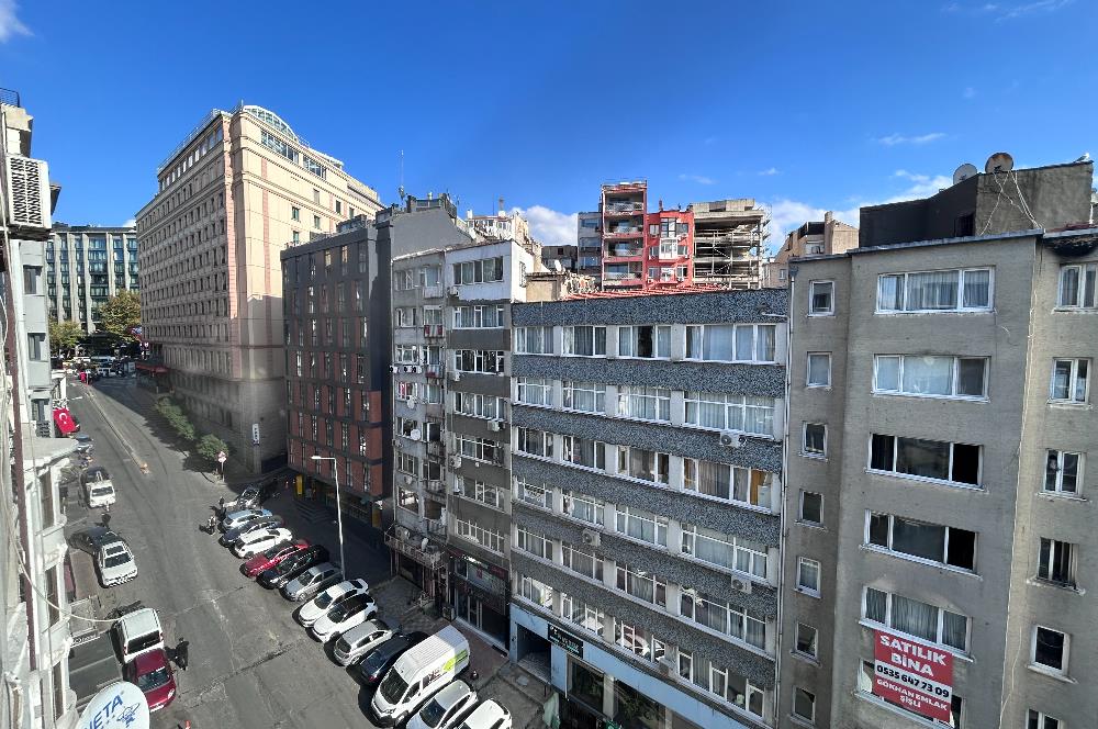 ŞİŞLİ DOLAPDERE CADDESİ ÜZERİNDE 1+1 ASANSÖRLÜ DAİRE