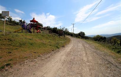Burhaniye Kuyucak Köyünde Deniz Manzaralı Konut İmarlı Arsa