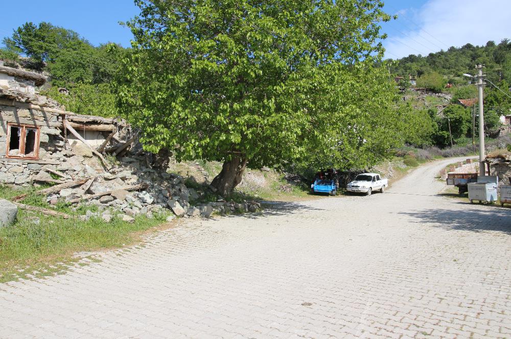 Burhaniye Kuyucak Köyünde Deniz Manzaralı Konut İmarlı Arsa