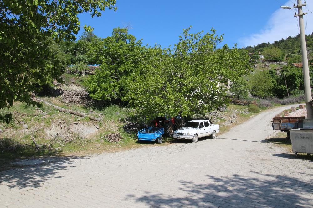 Burhaniye Kuyucak Köyünde Deniz Manzaralı Konut İmarlı Arsa